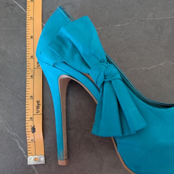 Teal Statement Heels Size 5.5 - Picture 7 of 8